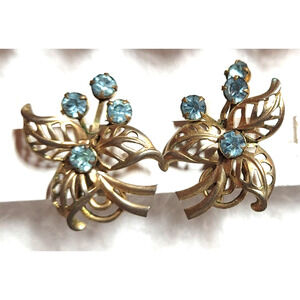 Vtg Goldtone Filigree Leaf Screw Back Earrings Turquoise Rhinestones Riveted